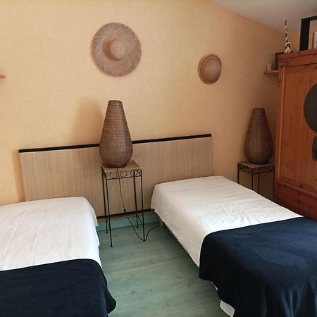 Bed and Breakfast Chez Pierre Et Caroline Les Herbiers Exterior foto